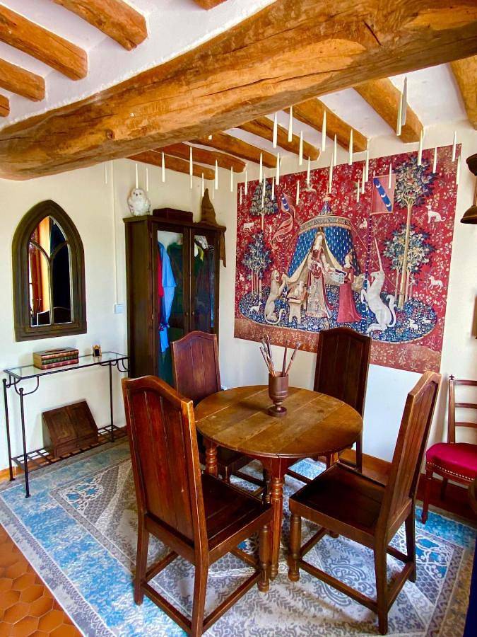 Location de vacances pour 5 personnes, avec Balcon et Jacuzzi ainsi que Terrasse et Jardin à Villers-en-Arthies