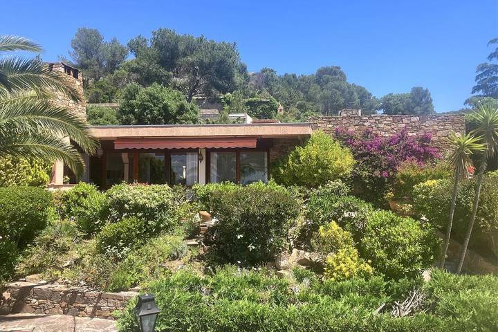Villa pour 6 personnes, avec jardin et piscine à Saint-Raphaël - 4