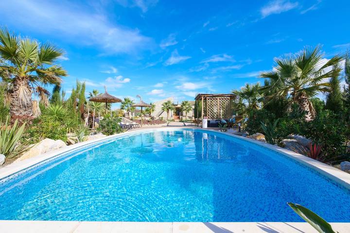 Finca "Melongos" com vista para a montanha, piscina, Wi-Fi, terraços e jardim in Inca (Espanha), Maiorca Centro