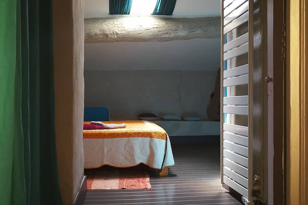 Appartement entier, Appartement familial de 150 m²   au  cœur historique de la ville in Perpignan, Côte d'Améthyste