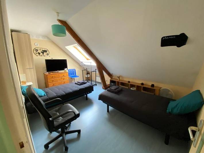 Location de vacances pour 9 personnes, avec terrasse et jardin à Guécélard - 2