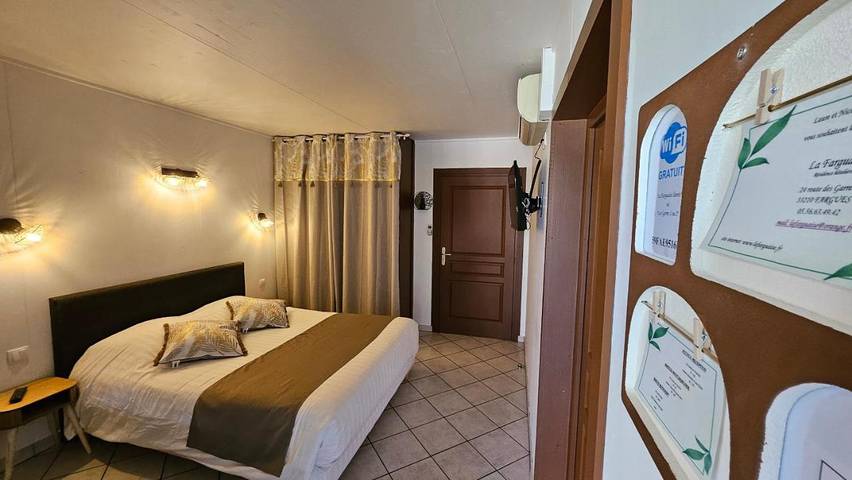 Gîte pour 5 personnes, avec vue et jardin à Fargues (Gironde)