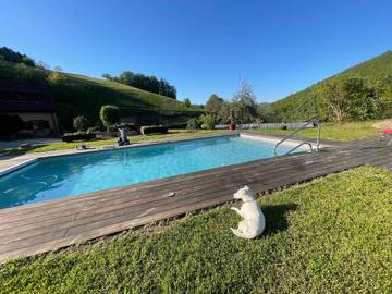 Gîte pour 2 personnes, avec vue ainsi que piscine et jardin, animaux acceptés à Sainte-Marie-aux-Mines