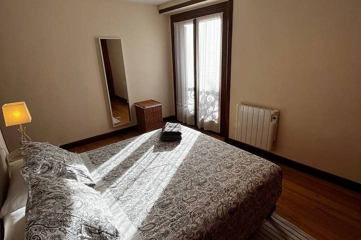 Entire apartment, Casa Serendipia in the heart of Riaza. in Riaza, Segovia Province