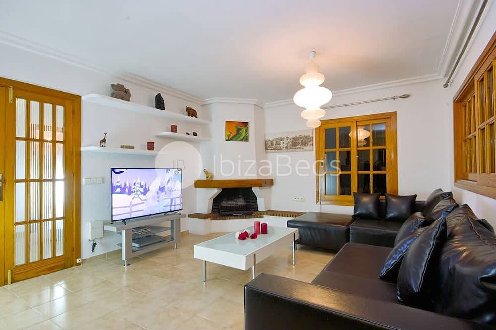 Villa Ruly Fantastische Lage auf Ibiza mit großem Pool und sehr ruhigem Grundstück in Sant Jordi de ses Salines, Sant Josep de sa Talaia