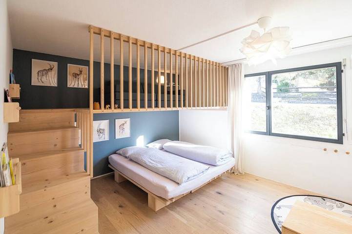 Ganze Wohnung, Abitaziun Patgific - Ferienwohnung im Casa Hirundella, (Trin Mulin) in Trin Mulin, Trin