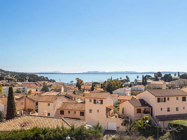 Gîte pour 6 personnes, avec terrasse dans Plage Coupereau