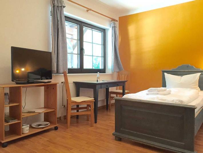 Ferienwohnung für 2 Personen, mit Garten und Sauna in Sassnitz