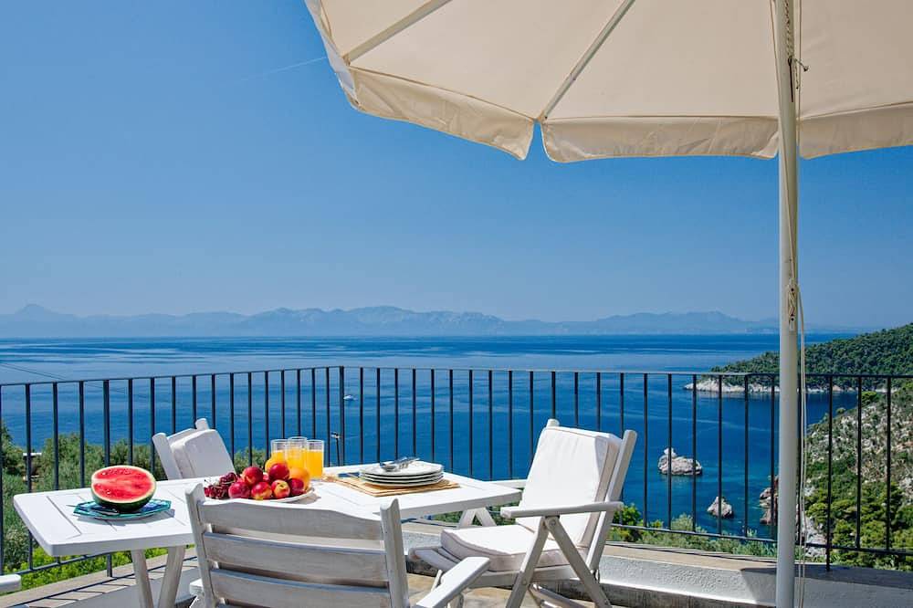 Villa for 4 People in Skopelos, Decentralized Administration of Thessaly - Central Greece