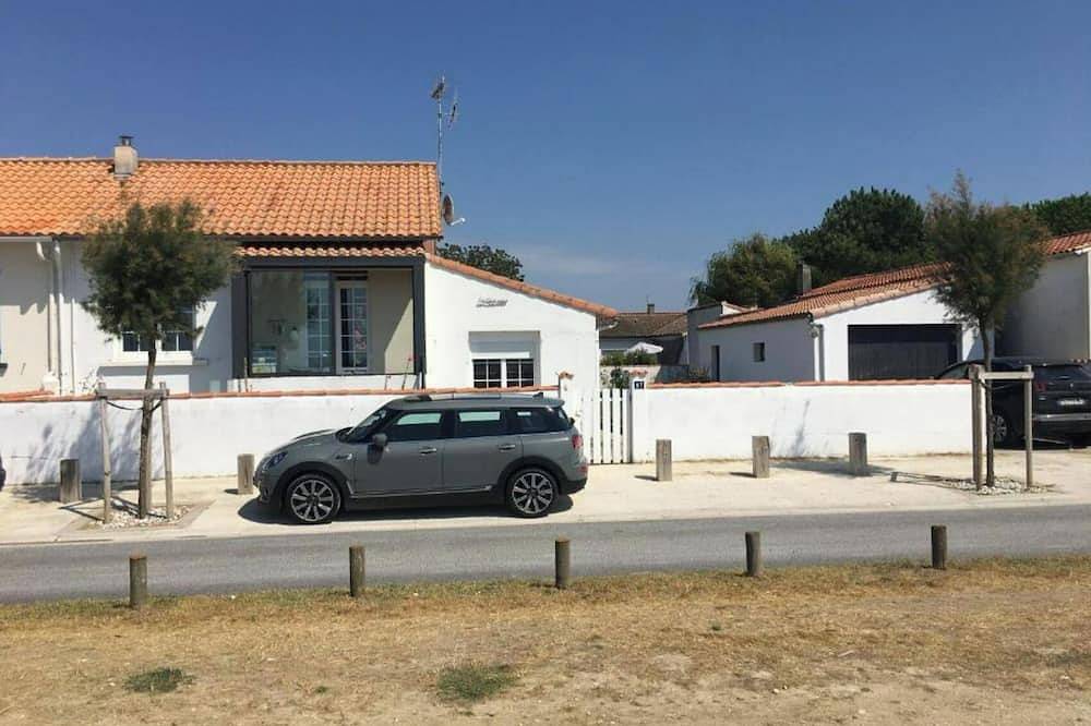 La Maison sur la Plage in Marennes, Côte de Beauté