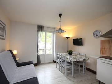 Gîte pour 4 personnes, avec terrasse dans Bowling Le Mont Dore