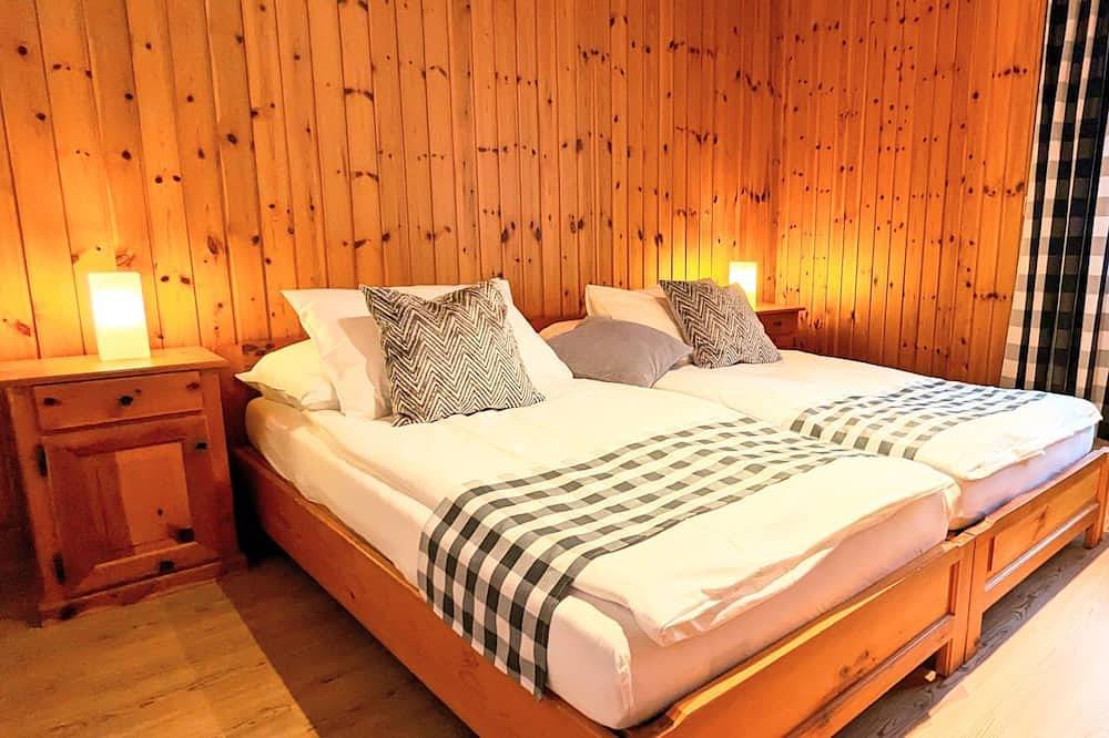 Ganze Wohnung, Bergdohle, (Randa) in Randa, Walliser Alpen