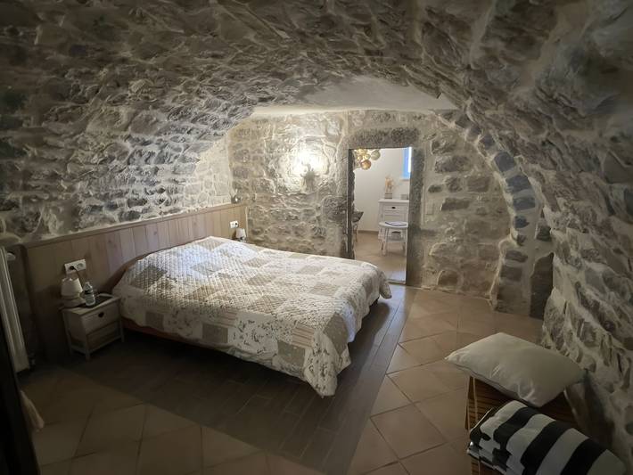 Alojamiento y desayuno para 2 personas, con jardín y jacuzzi - 1