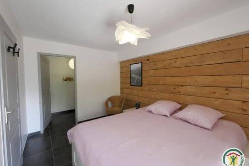 Gîtes de la Lame - L'Écurie : Authentic charm and serenity in the heart of the Écrins mountains in Savines-le-Lac, Écrins National Park