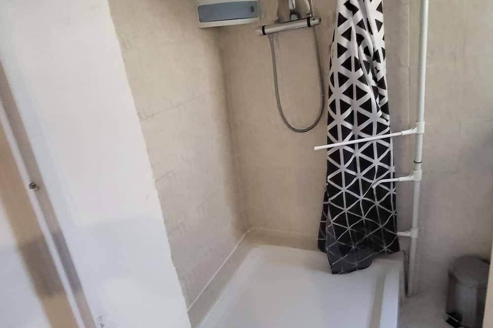 Petite Maison Avec Terrasse à 5min de la Gare et 3min du Centre Ville in Nogent-le-Rotrou, Región de Nogent-le-Rotrou