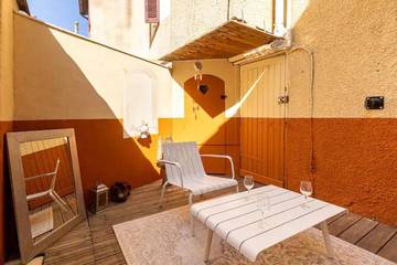 Gîte pour 4 personnes, avec terrasse dans Theatre Du Balcon