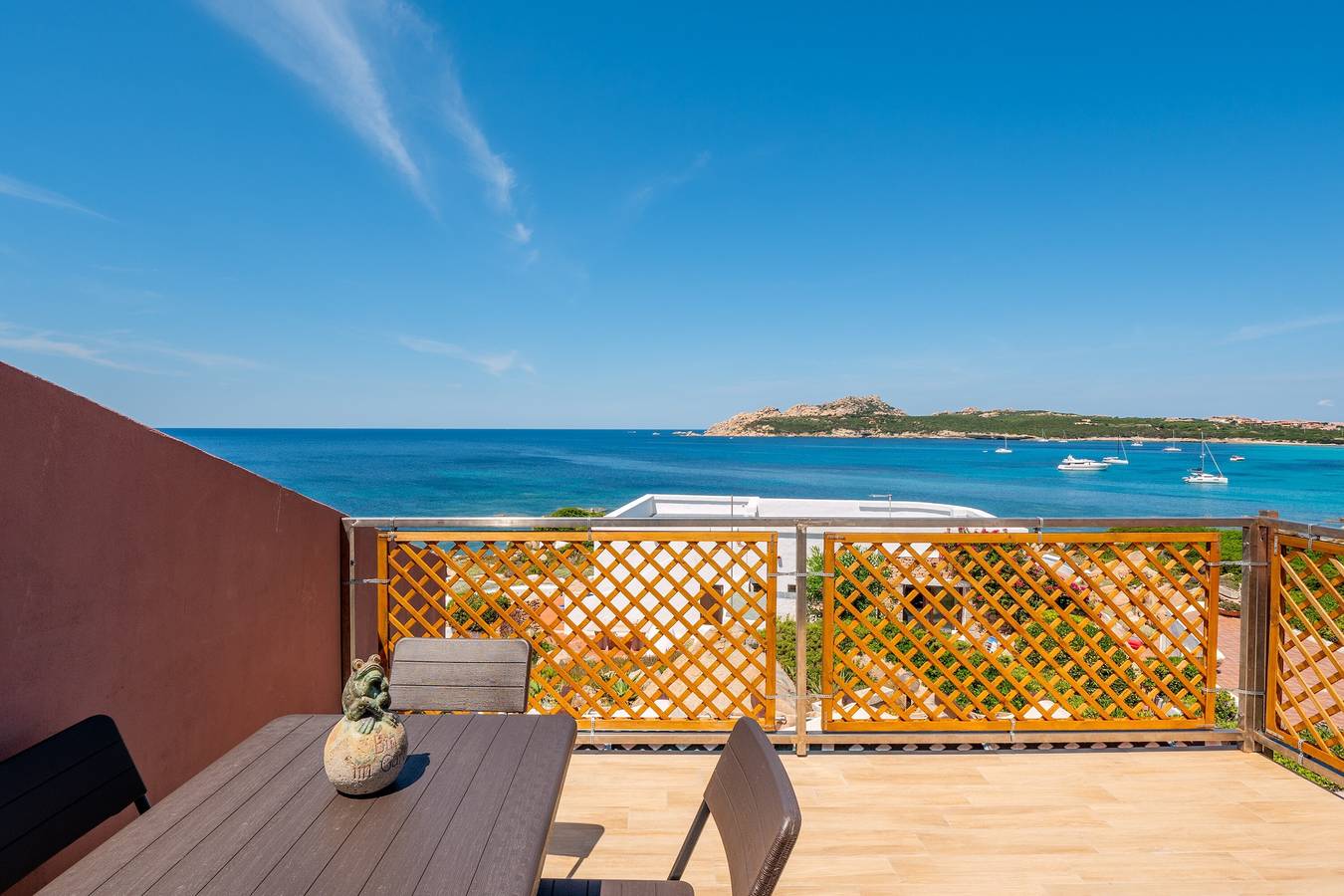 Acogedor apartamento abuhardillado "Sul Mare a Santa Teresa" con Wi-Fi, vistas al mar y terraza in Baia Santa Reparata, Santa Teresa Gallura (Municipality)