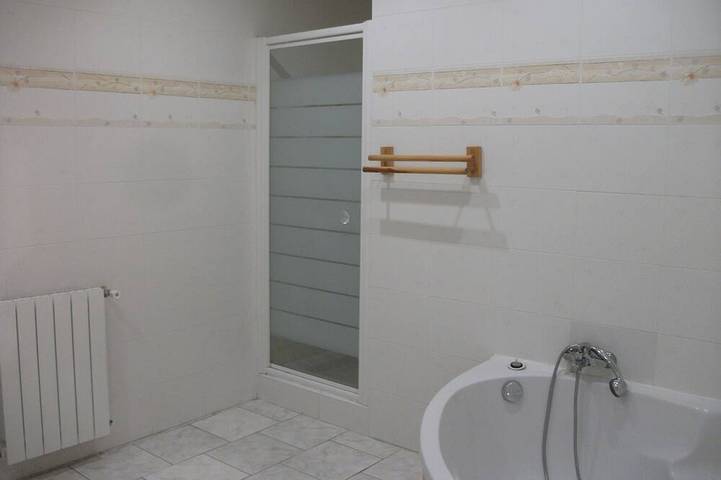 Country house 2 minutes from the lake of St Pée in a quiet area. in Souraïde, Bayonne und Umgebung