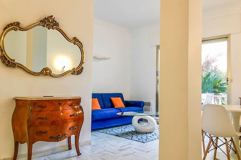 Appartement entier, Beachfront with Private Garden Cannes Pointe Croisette in Cannes, Côte méditerranéenne (France)