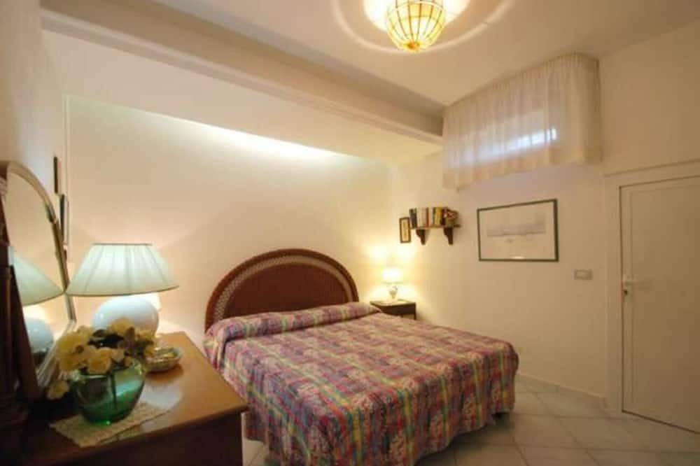 La Violetta Villa maravillosa en el corazón de la costa de Sorrento in Provincia de Nápoles
