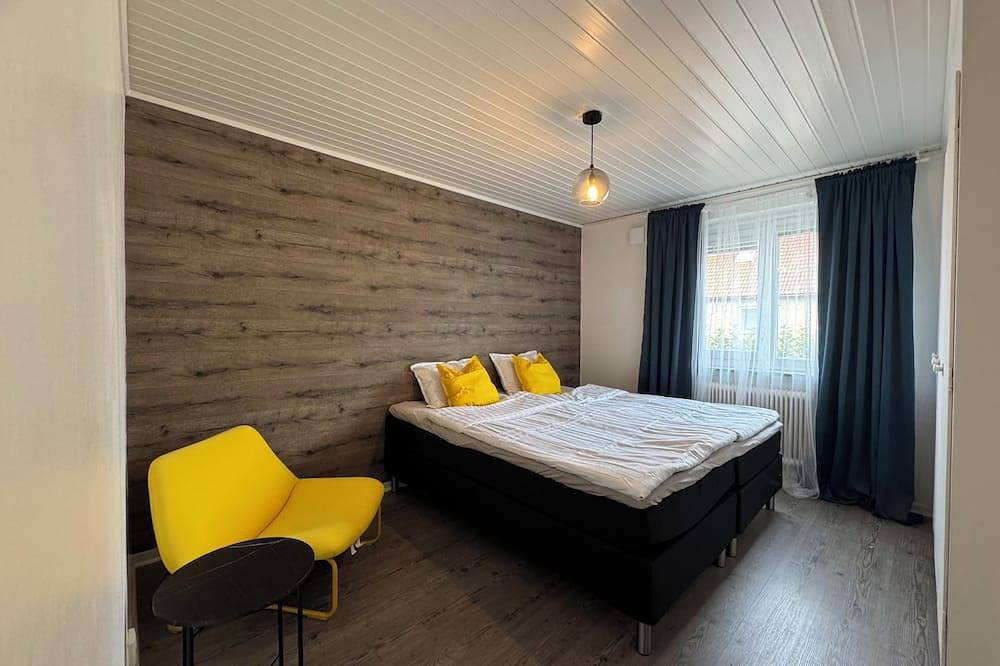 Zenour Villa - Bright & Cozy with Terrace in Åmål, Åmål (Gemeinde)