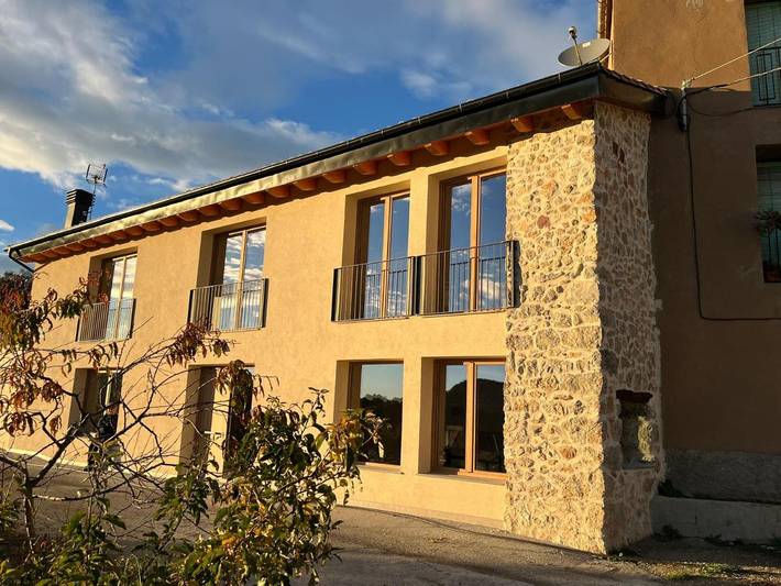 Casa rural para 6 personas, con vistas y jardín en Montan de Tost