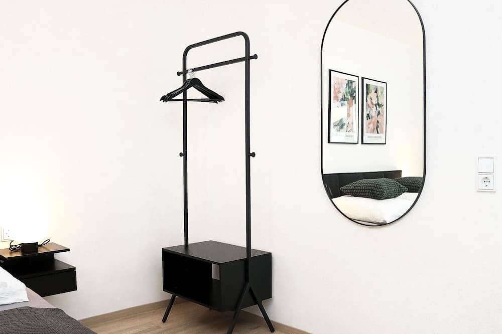 Entire apartment, Lightplace • Design - Boxspring - Balcony - 2 Smart Tv -City center - in Braunschweig (Germany), Brunswick Region