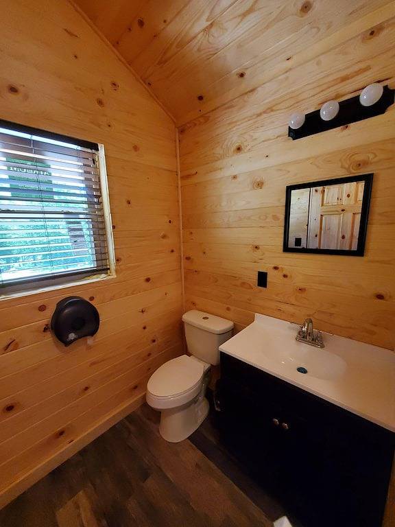 Crooked Creek Cabin 4 - Cabin Four: Spacious retreat in the Pa Wilds, Pine Creek access, ideal for family adventures. in Tioga County