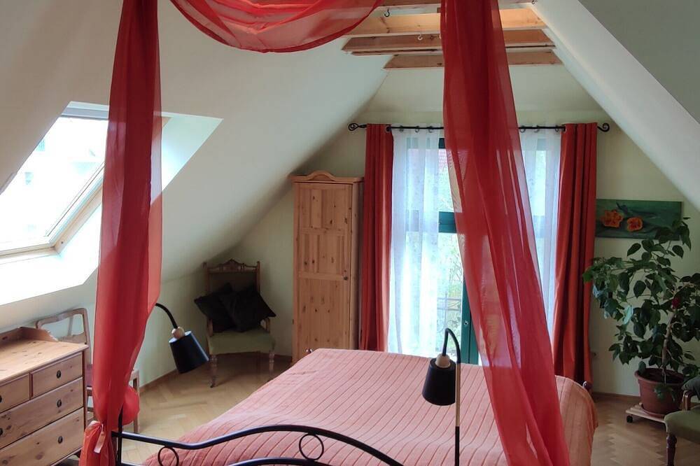 Ganze Wohnung, Ferienwohnung \"Villa Grieß\" - Urlaub beim Winzer, 2 Schlafzimmer, 81 qm, Nr in Cossebaude, Dresden