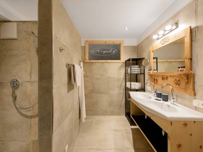 Ferienwohnung für 6 Personen, mit Balkon und Terrasse in Innsbruck - 3