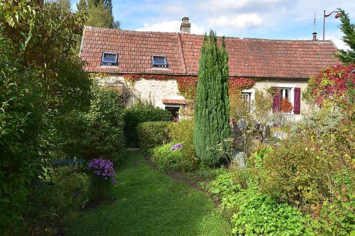 Location de vacances pour 4 personnes, avec jardin à Mézy-Moulins