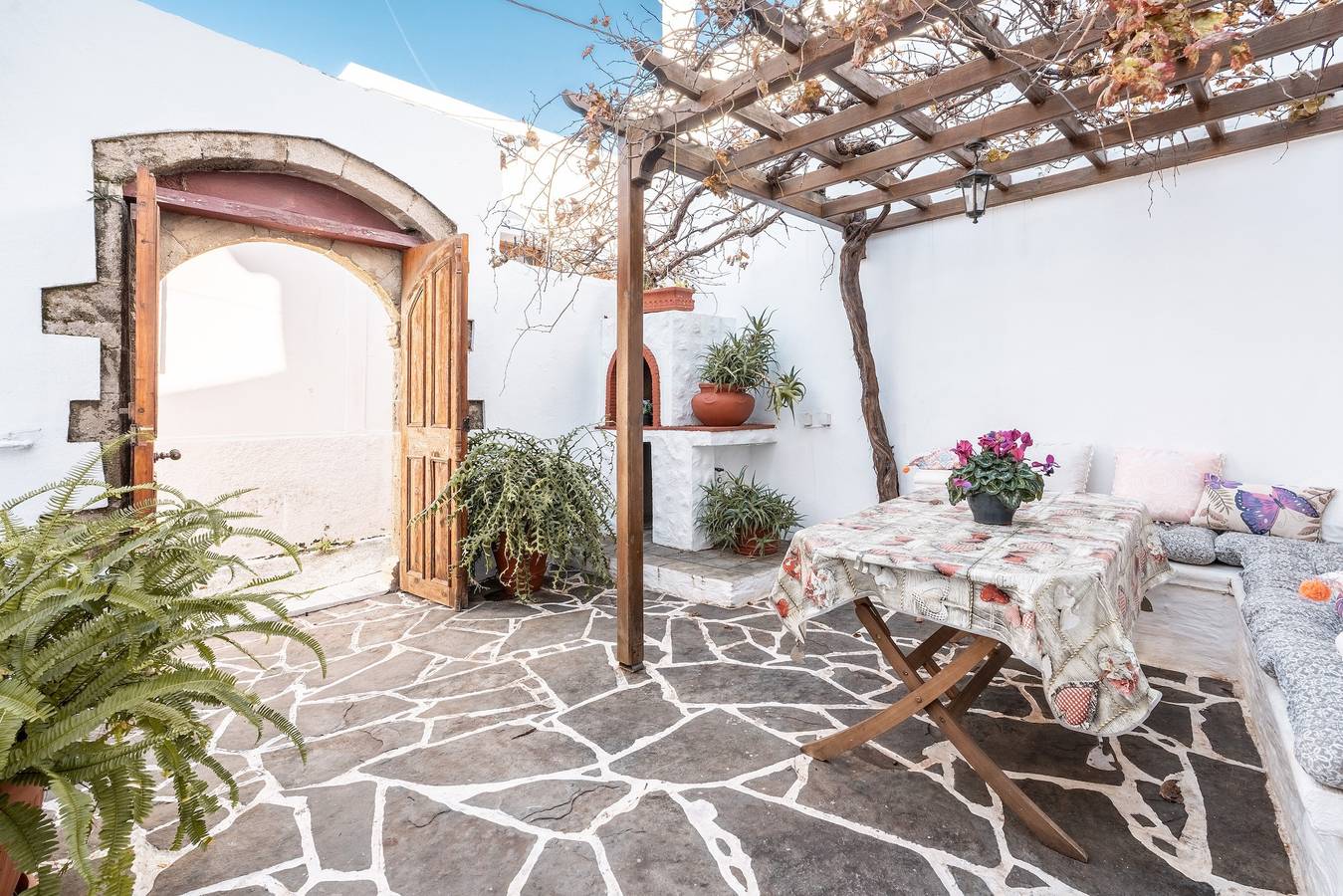 Ferienhaus 'Schönes historisches Haus' mit privatem Garten, Wi-Fi und Klimaanlage in Koskinou, Rhodos