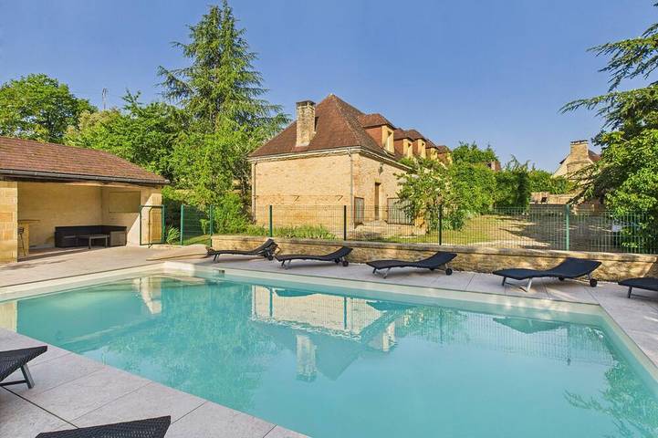 Maison pour 15 personnes, avec jardin à La Chapelle-Aubareil