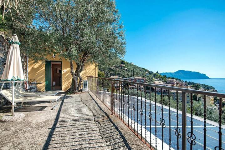 Maison de campagne pour 2 personnes, avec vue ainsi que jardin et piscine, animaux acceptés à Bogliasco - 2