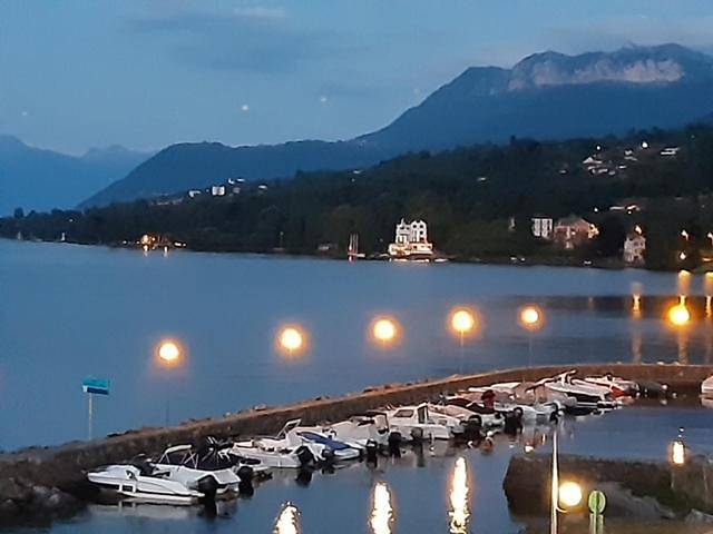 Appartement de vacances pour 5 personnes, avec vue ainsi que balcon et vue sur le lac