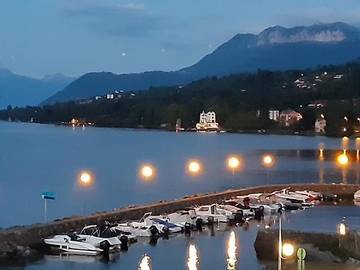 Gîte pour 5 personnes, avec balcon ainsi que vue sur le lac et vue dans Publier Amphion