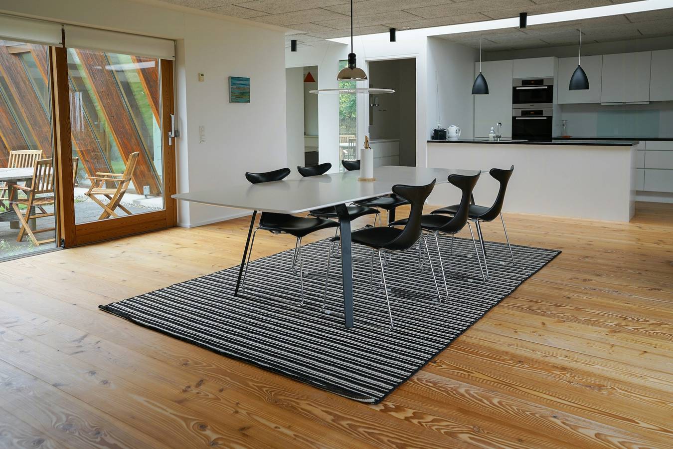 Ausblicke auf die Bucht von Aarhus von der charakteristischen Architektur aus in Egå, Djursland