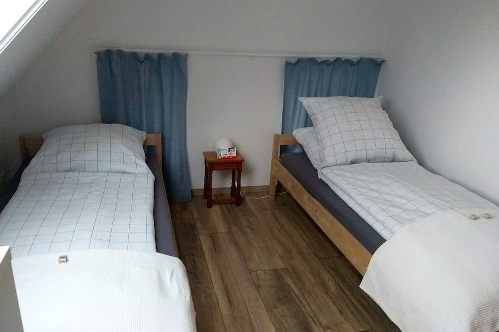Ganze Wohnung, Ostseewind am Waldessaum in Neu Hirschburg, Ribnitz-Damgarten