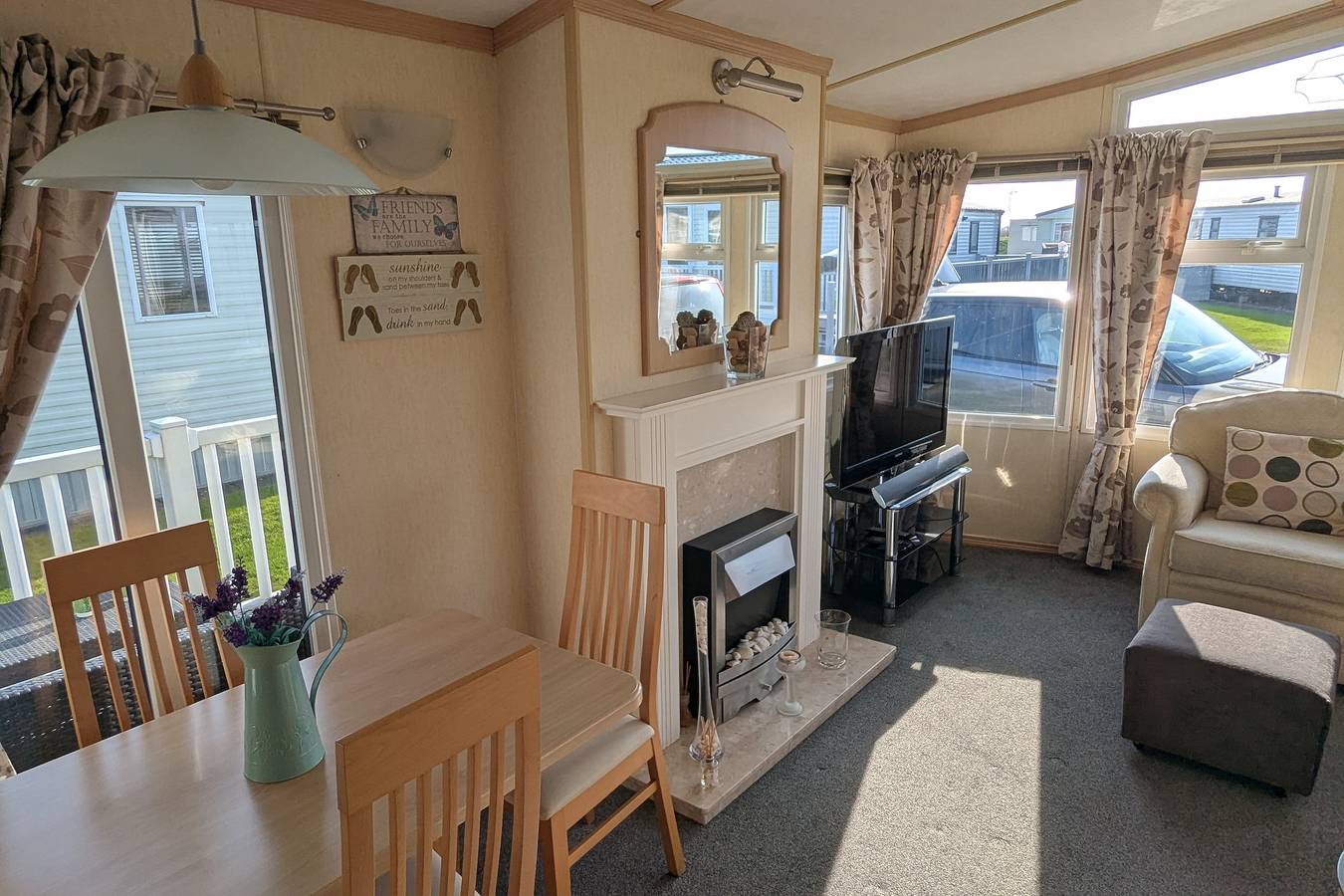 Beachcomber Cabin, Dog Friendly - Anderby Creek in Anderby, Lincolnshire