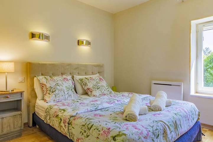 Location de vacances pour 8 personnes, avec jardin et piscine à Richerenches - 3