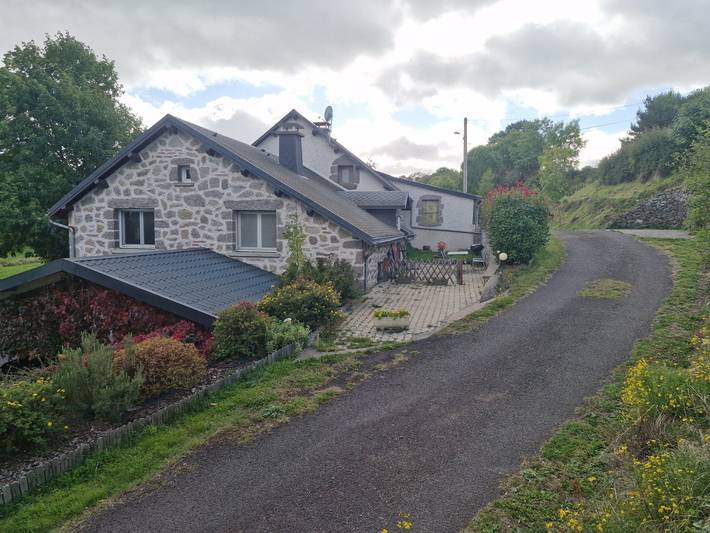 Gîte pour 4 personnes, avec terrasse à Le Vernet-Sainte-Marguerite