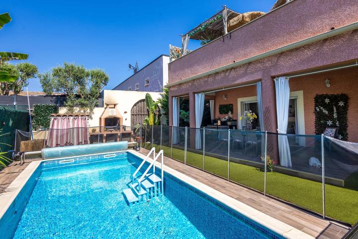 Maison de vacances pour 4 personnes, avec piscine et jardin, animaux acceptés - 1