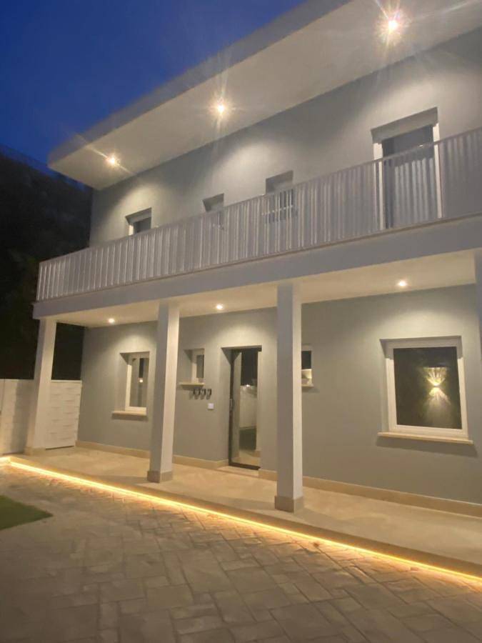 Grey House Guest House Luxury in Latina, Agro Pontino