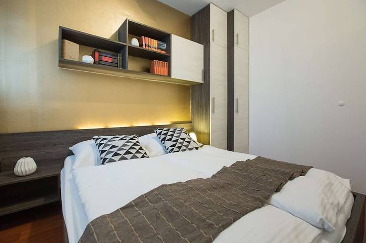 Ganze Wohnung, Ein-Zimmer-Wohnung mit kostenlosem Parkplatz, WLAN in Zagreb, Zagreb und Umgebung