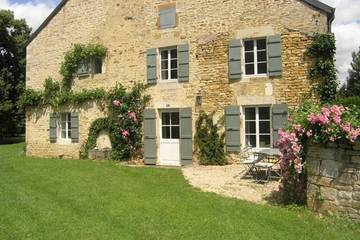 Agriturismo pour 6 personnes, avec jardin à Villegusien-le-Lac