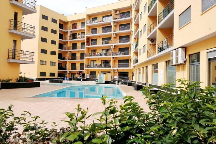 Holiday rental for 7 people, with balcony in Armação de Pera
