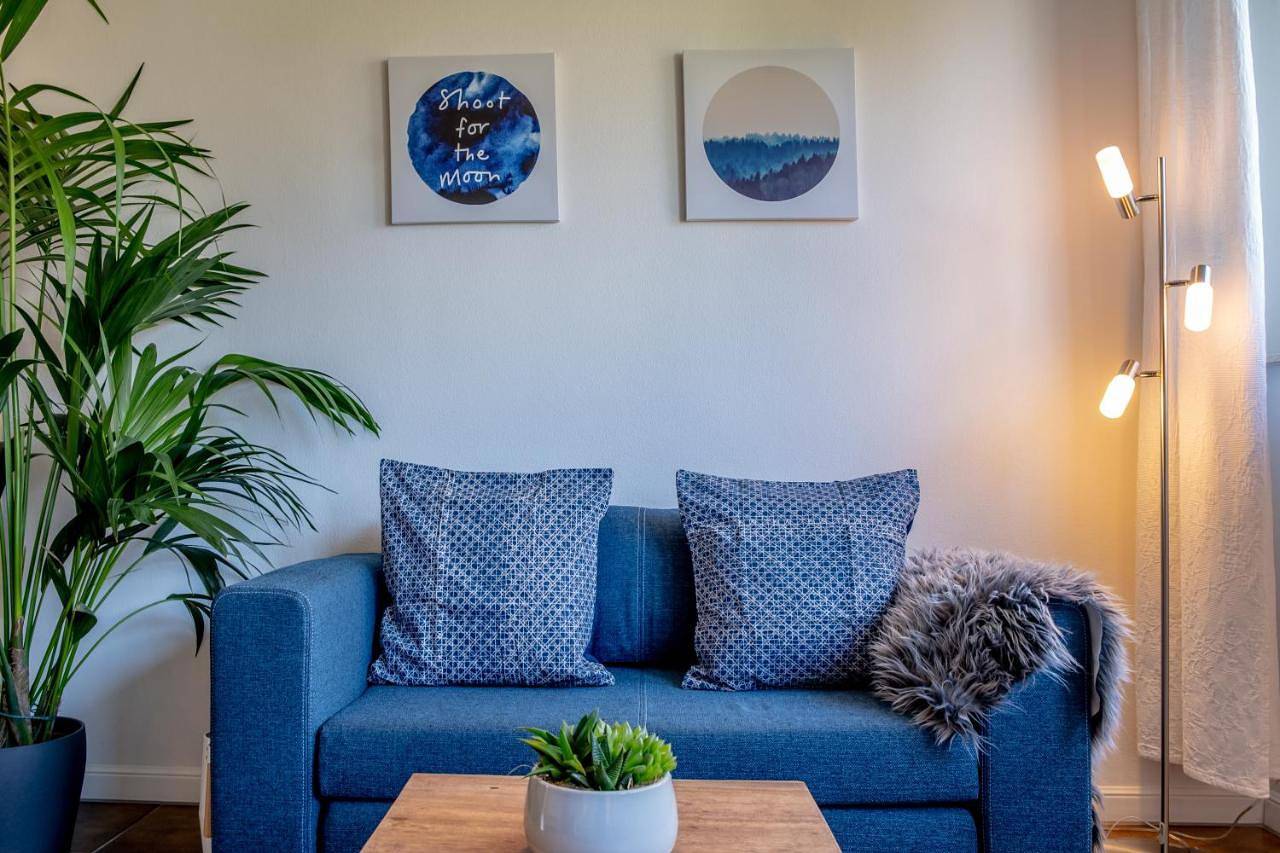 Ganze Wohnung, Helles Appartement mit eigenem Stellplatz in Mülheim an der Ruhr, Ruhrgebiet