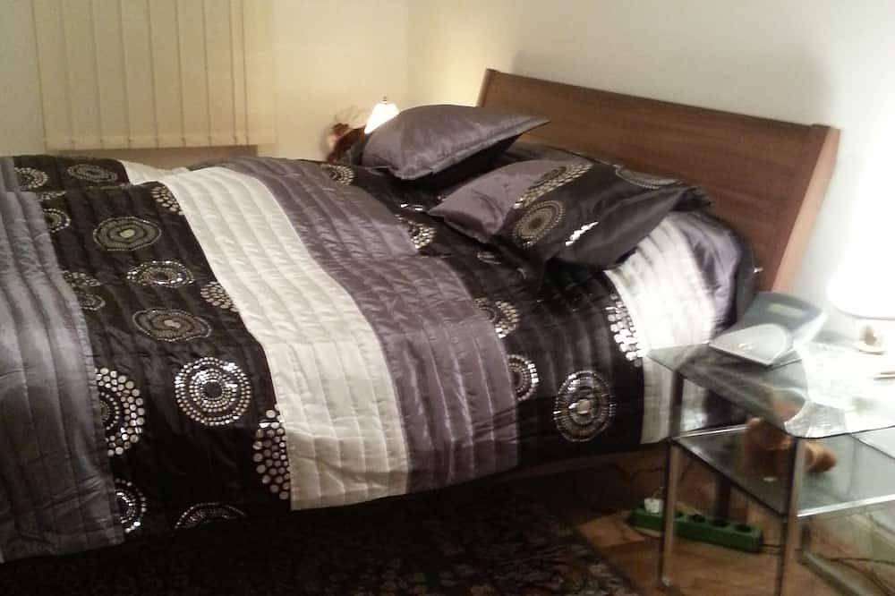 Ganze Wohnung, Kudamm Close Modernisierte Hohe Decke ruhiger und doch zentraler in Berlin Innenstadt, Berlin