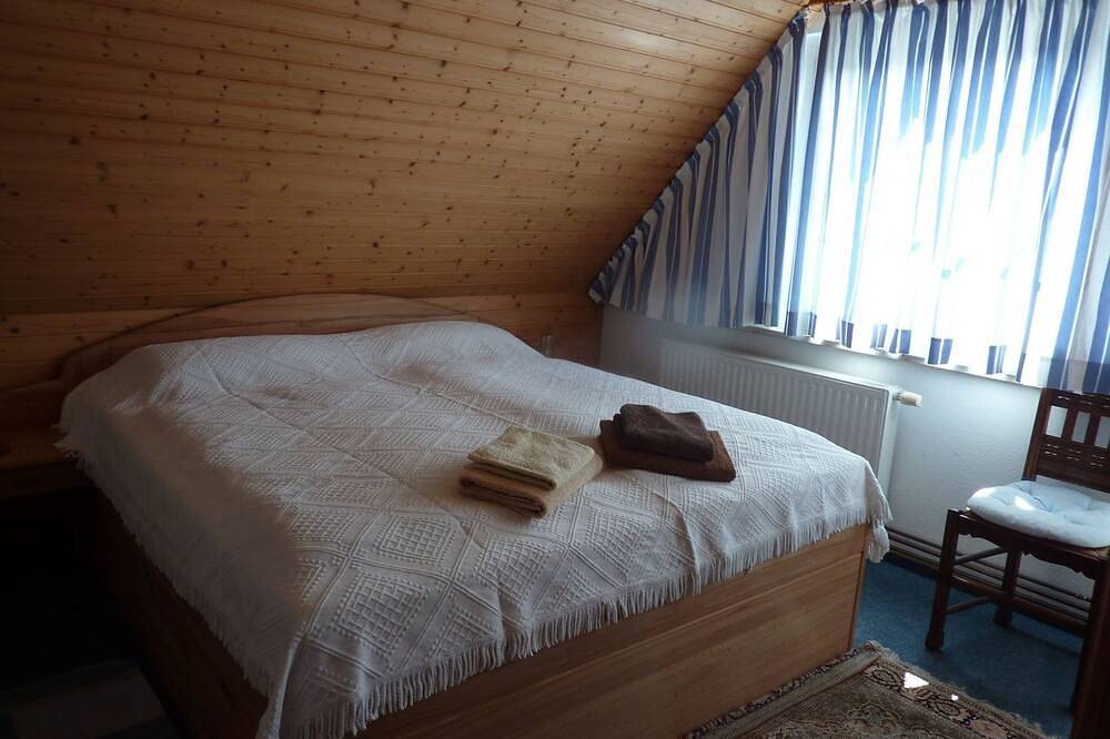 Ostseenahes, gemütliches Ferienhaus in Kraksdorf, Neukirchen