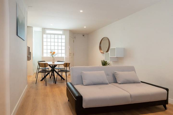 Apartamento para 4 personas, con terraza en Sants